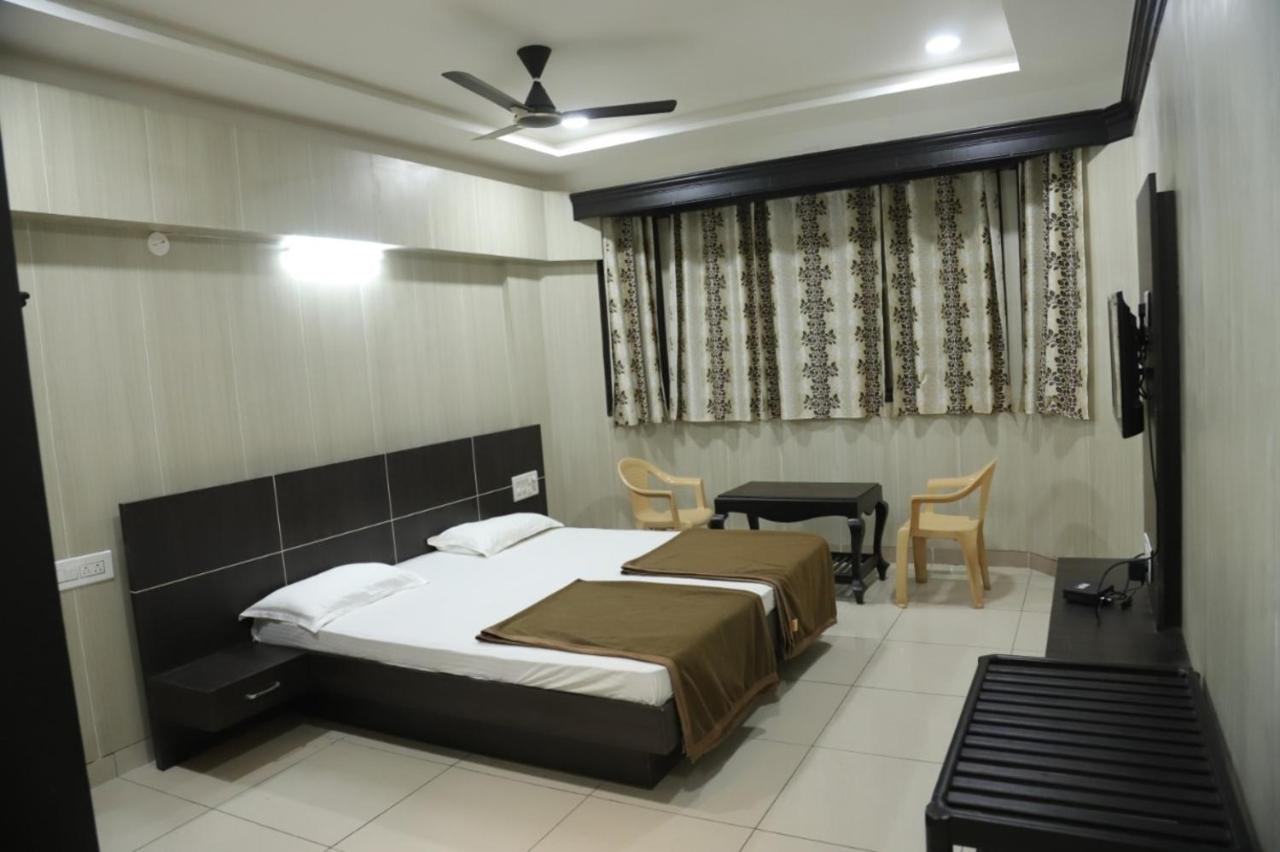 Staymaker Siddeshwara Comforts Harihar Bagian luar foto